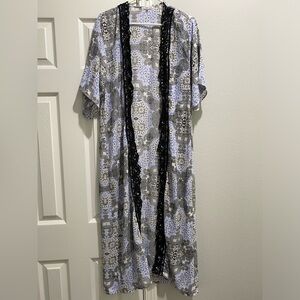 Small Charlotte Russe Kimono